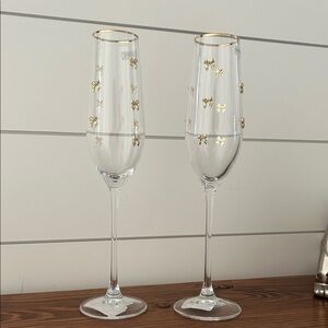 2 Gold Bow Champagne Flutes
